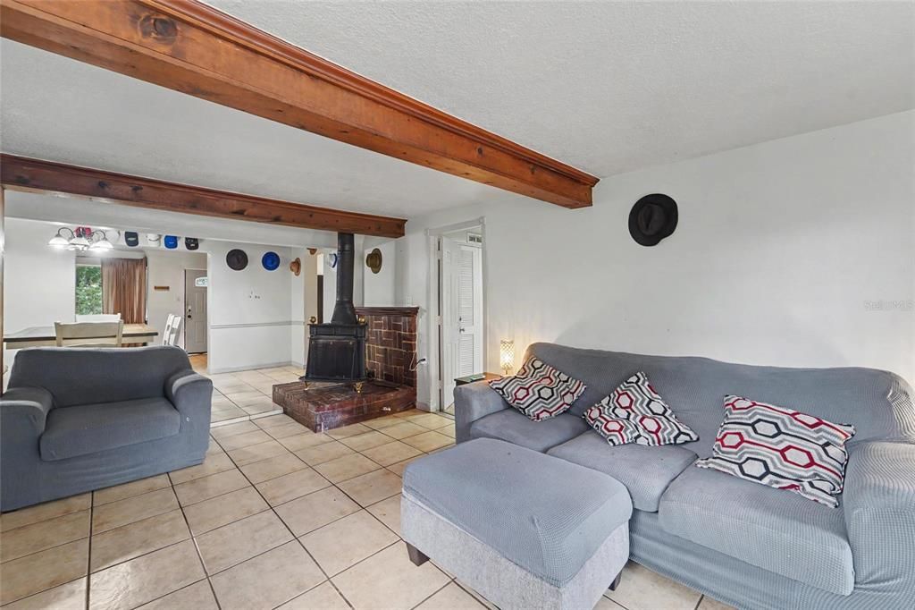 En Venta: $449,000 (4 camas, 1 baños, 1546 Pies cuadrados)