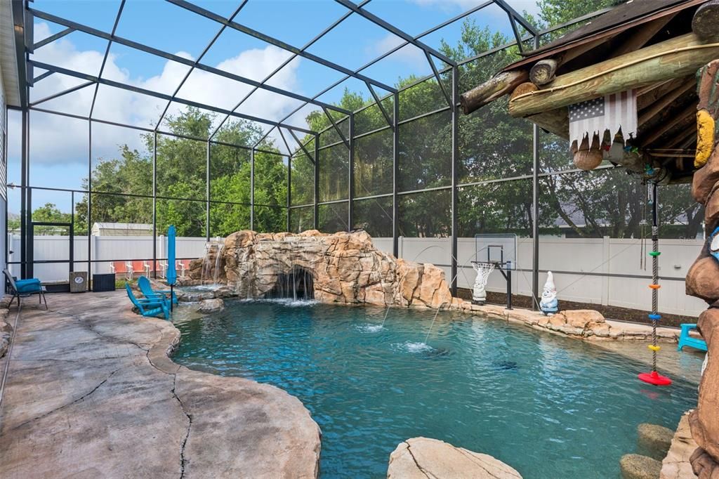 For Sale: $590,000 (4 beds, 3 baths, 2998 Square Feet)