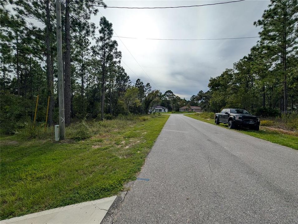 На продажу: $25,990 (0.23 acres)