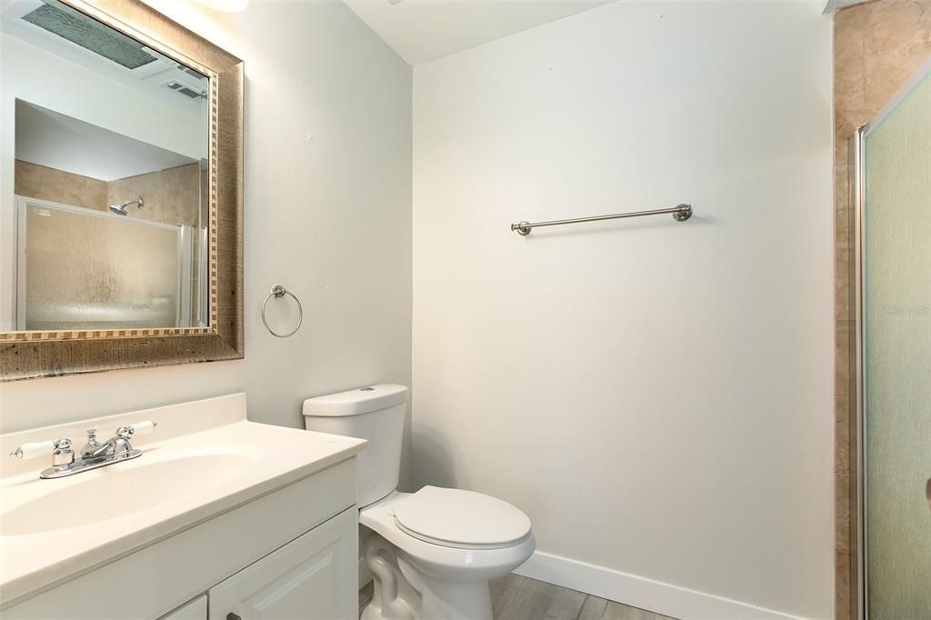 For Sale: $335,000 (3 beds, 2 baths, 1053 Square Feet)