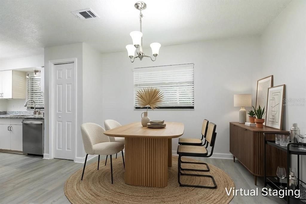 For Sale: $335,000 (3 beds, 2 baths, 1053 Square Feet)