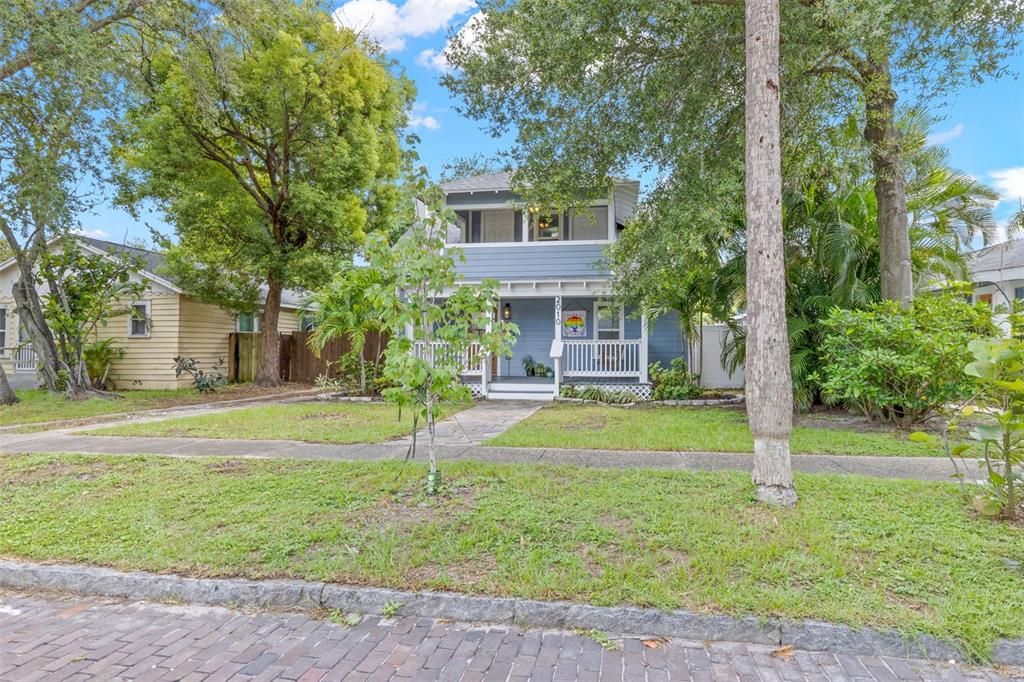На продажу: $689,900 (3 спален, 2 ванн, 1592 Квадратных фут)