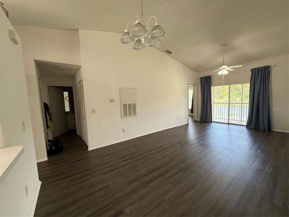 For Rent: $1,500 (2 beds, 2 baths, 1013 Square Feet)
