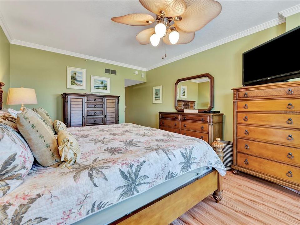 В аренду: $5,500 (2 спален, 2 ванн, 1385 Квадратных фут)