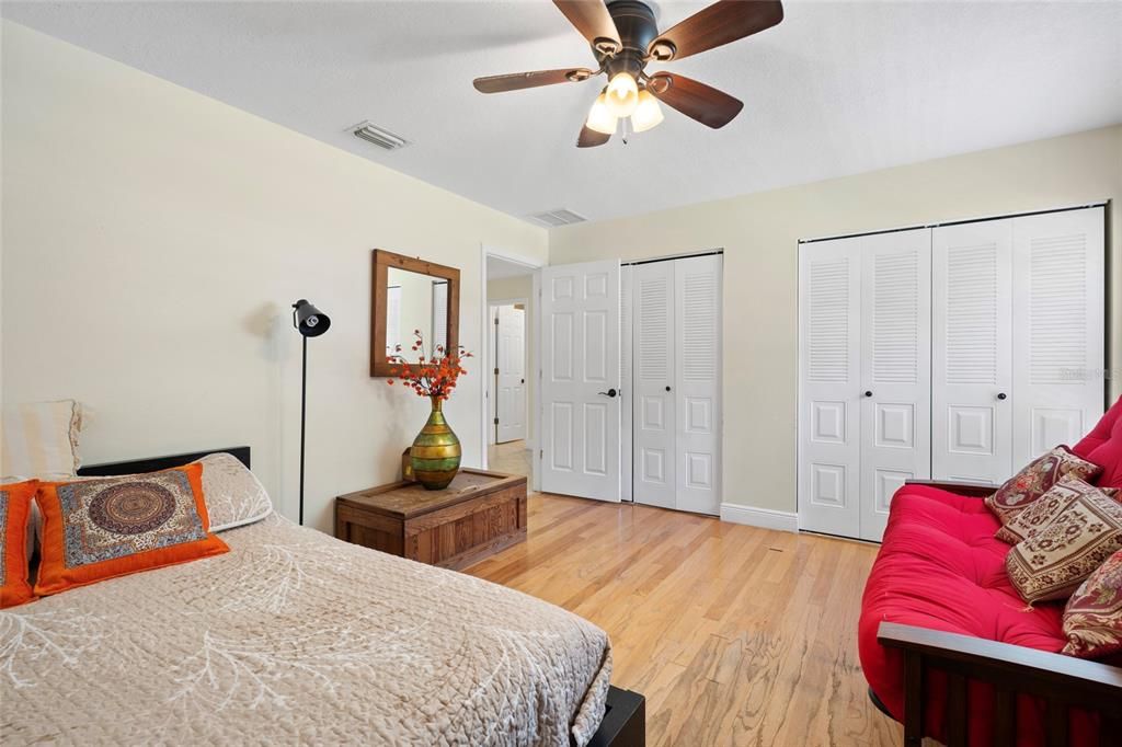For Sale: $700,000 (4 beds, 2 baths, 2424 Square Feet)