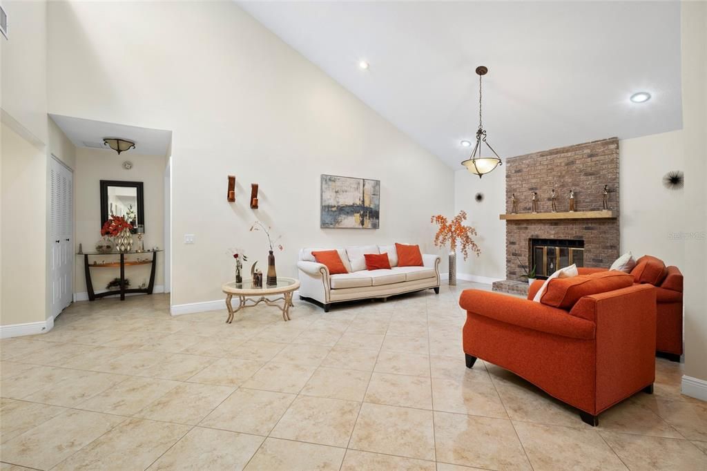 For Sale: $700,000 (4 beds, 2 baths, 2424 Square Feet)