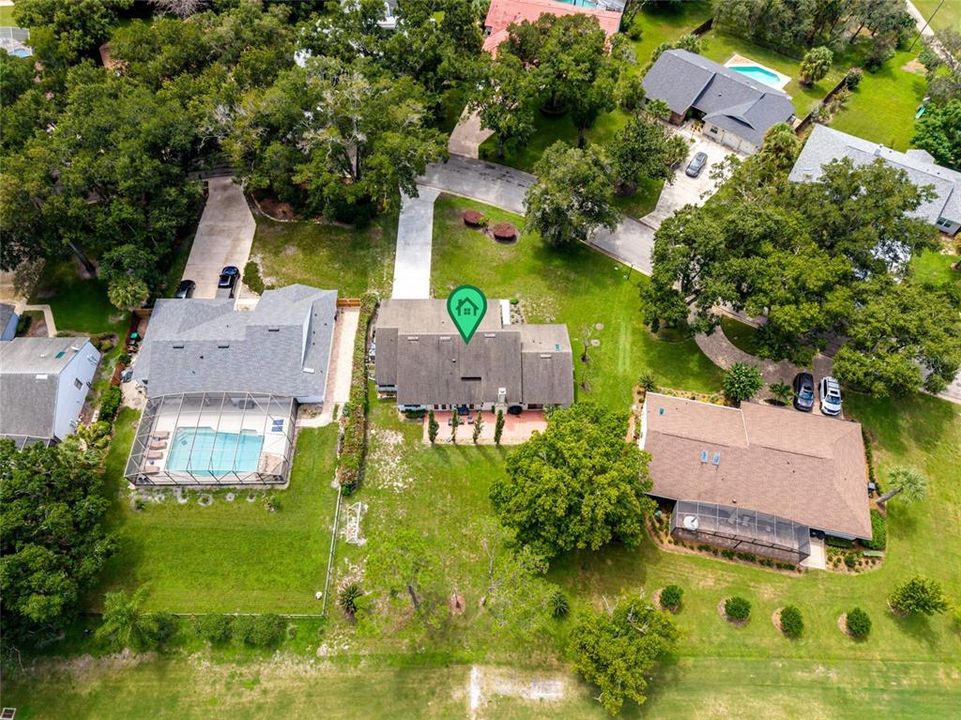 For Sale: $700,000 (4 beds, 2 baths, 2424 Square Feet)