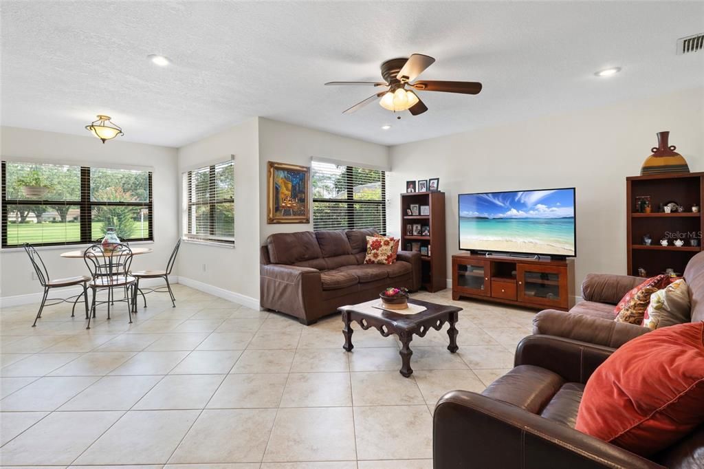 For Sale: $700,000 (4 beds, 2 baths, 2424 Square Feet)