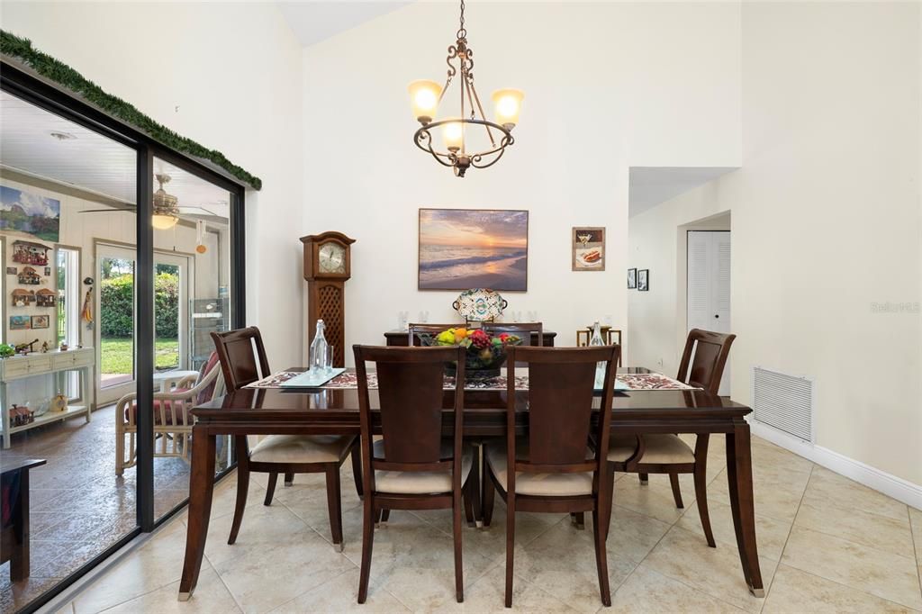 For Sale: $700,000 (4 beds, 2 baths, 2424 Square Feet)