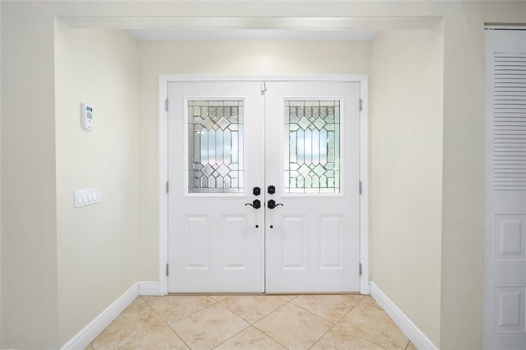 For Sale: $700,000 (4 beds, 2 baths, 2424 Square Feet)