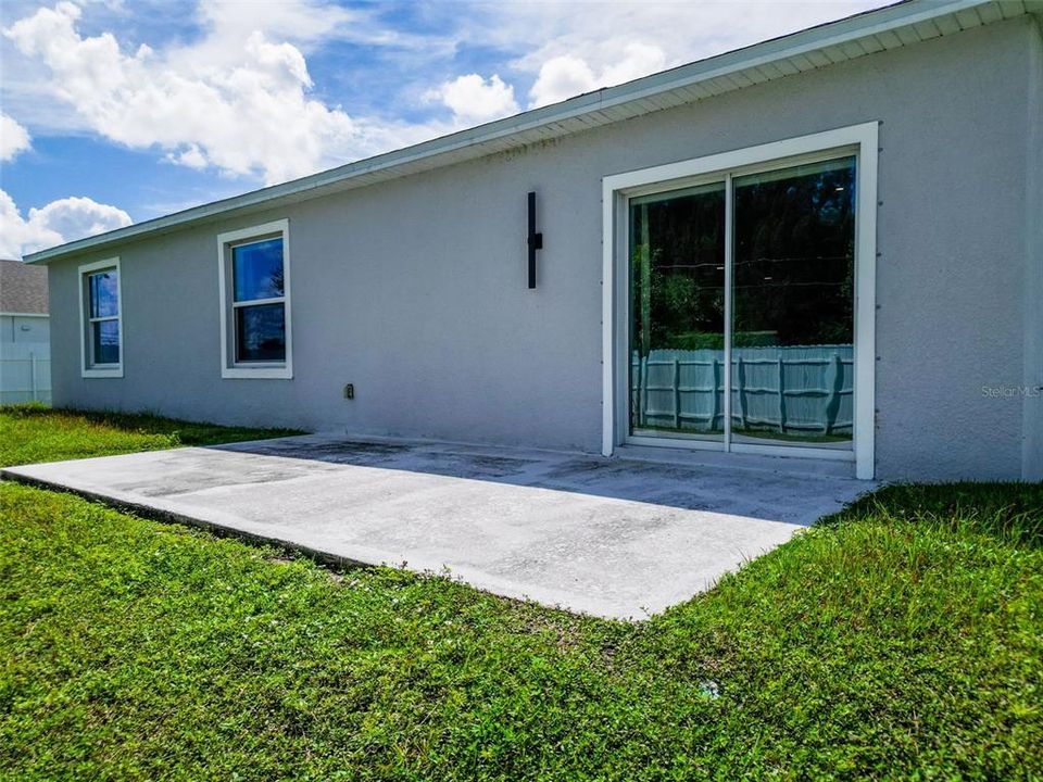 For Sale: $359,000 (4 beds, 2 baths, 1868 Square Feet)