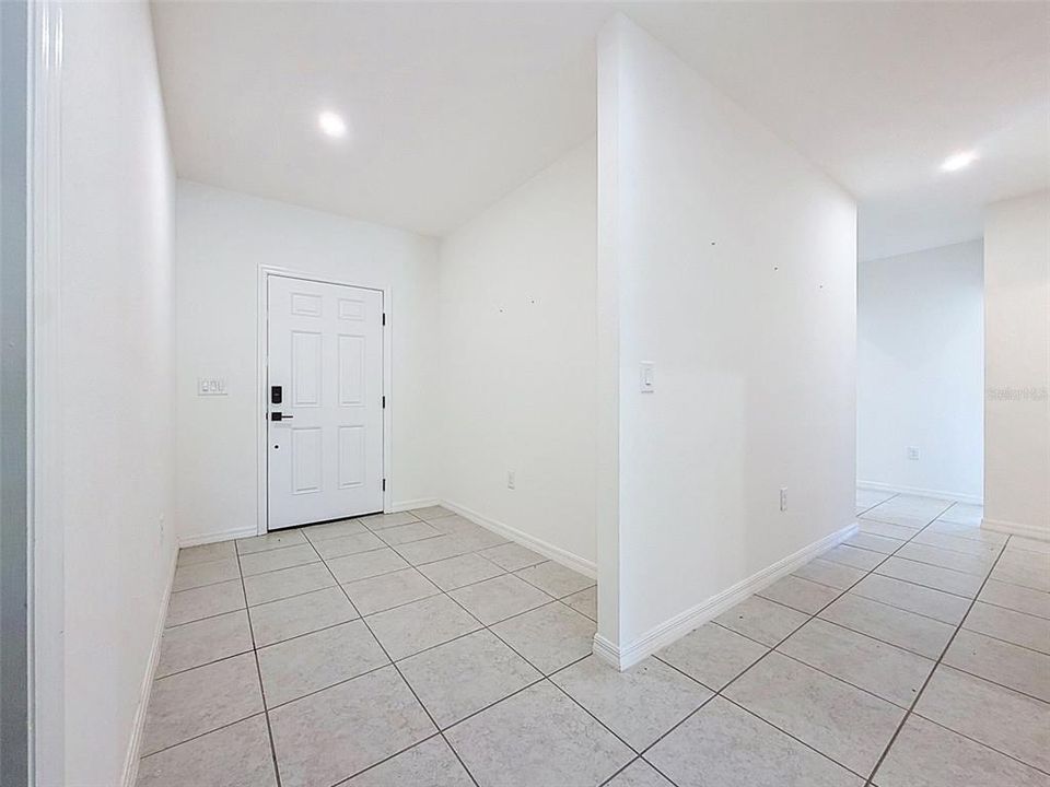 For Sale: $359,000 (4 beds, 2 baths, 1868 Square Feet)