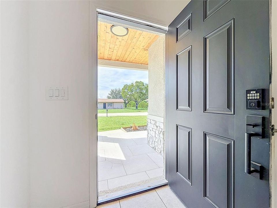For Sale: $359,000 (4 beds, 2 baths, 1868 Square Feet)