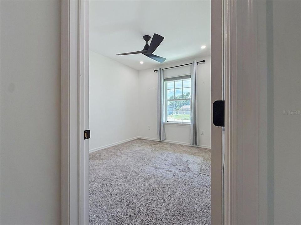For Sale: $359,000 (4 beds, 2 baths, 1868 Square Feet)