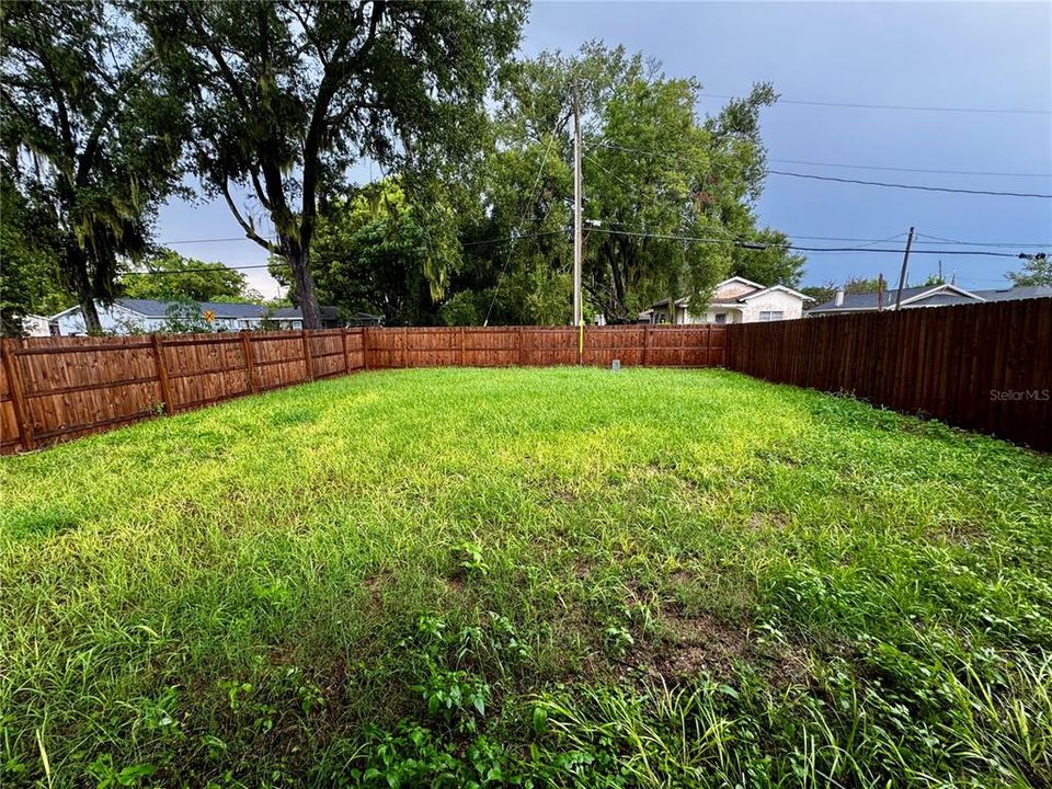 For Rent: $1,750 (3 beds, 2 baths, 2461 Square Feet)