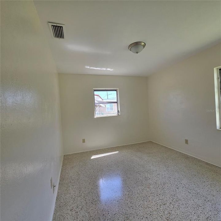 For Sale: $339,900 (3 beds, 2 baths, 1056 Square Feet)