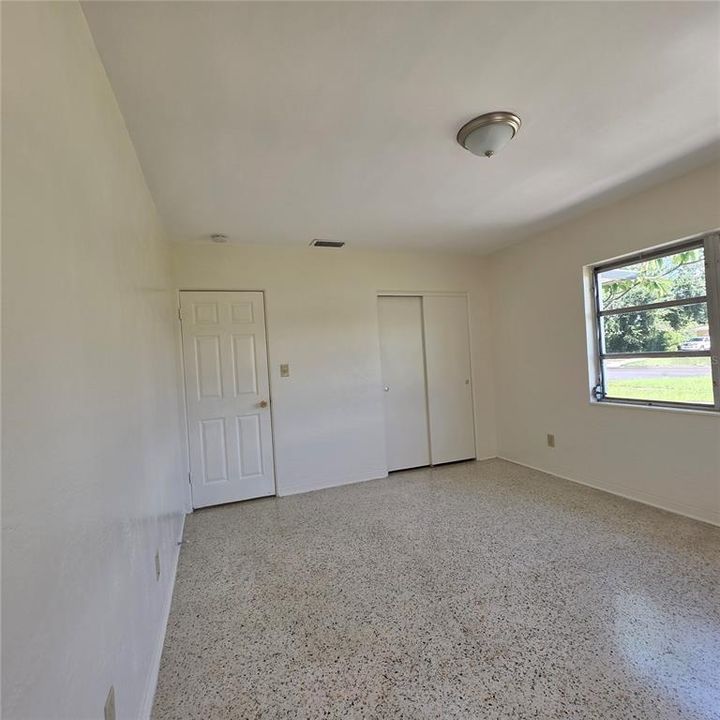 For Sale: $339,900 (3 beds, 2 baths, 1056 Square Feet)