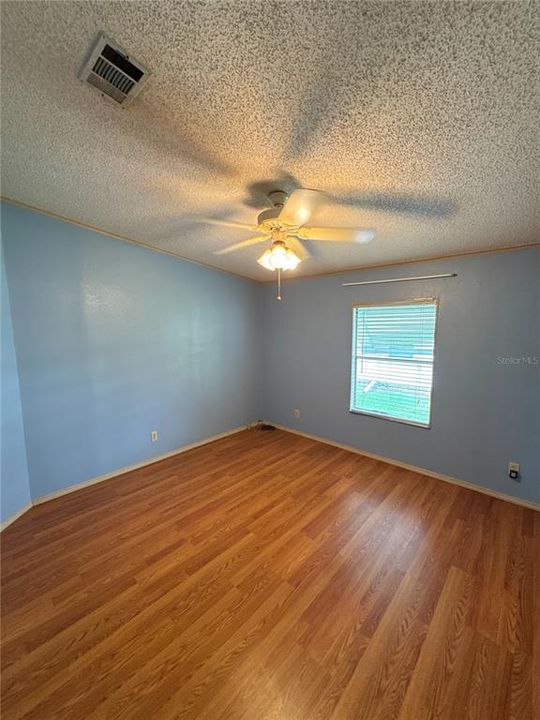На продажу: $139,000 (2 спален, 2 ванн, 1196 Квадратных фут)