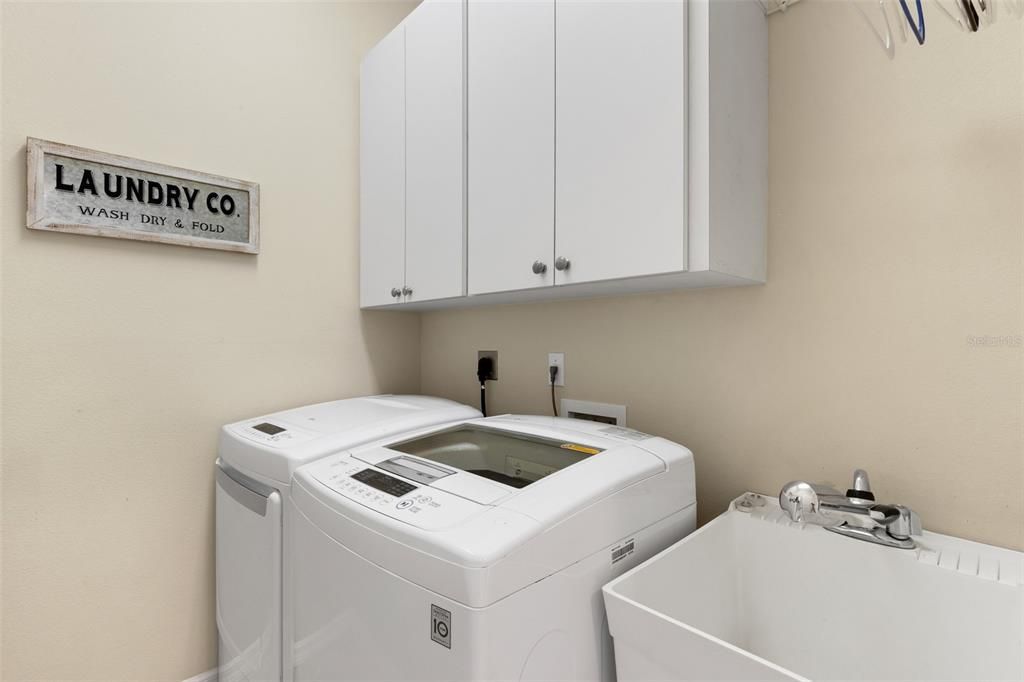 Active With Contract: $469,000 (3 beds, 2 baths, 2062 Square Feet)
