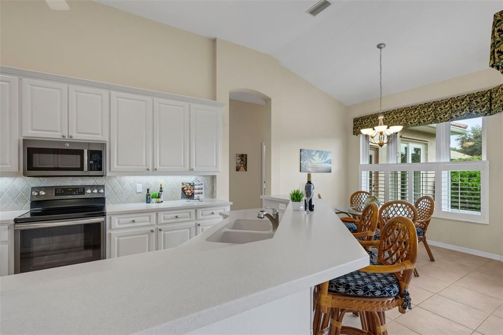 Active With Contract: $469,000 (3 beds, 2 baths, 2062 Square Feet)