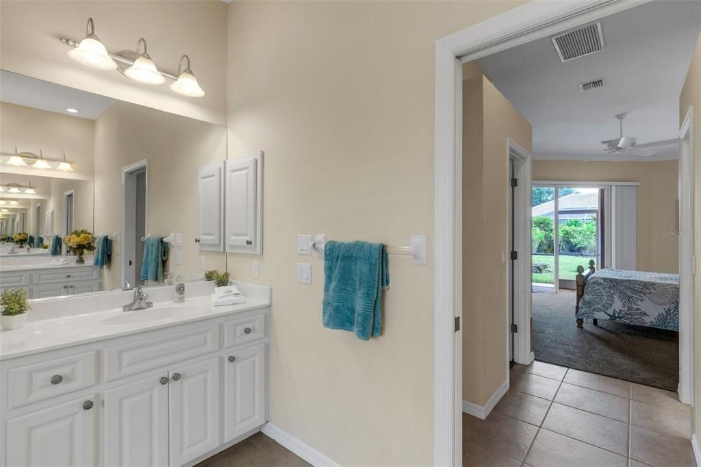 Active With Contract: $469,000 (3 beds, 2 baths, 2062 Square Feet)