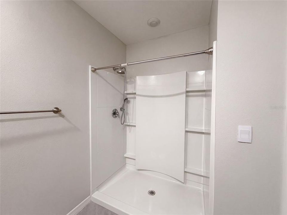 На продажу: $385,000 (3 спален, 2 ванн, 1672 Квадратных фут)