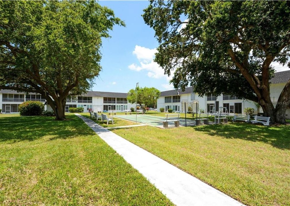 For Sale: $79,900 (1 beds, 1 baths, 760 Square Feet)