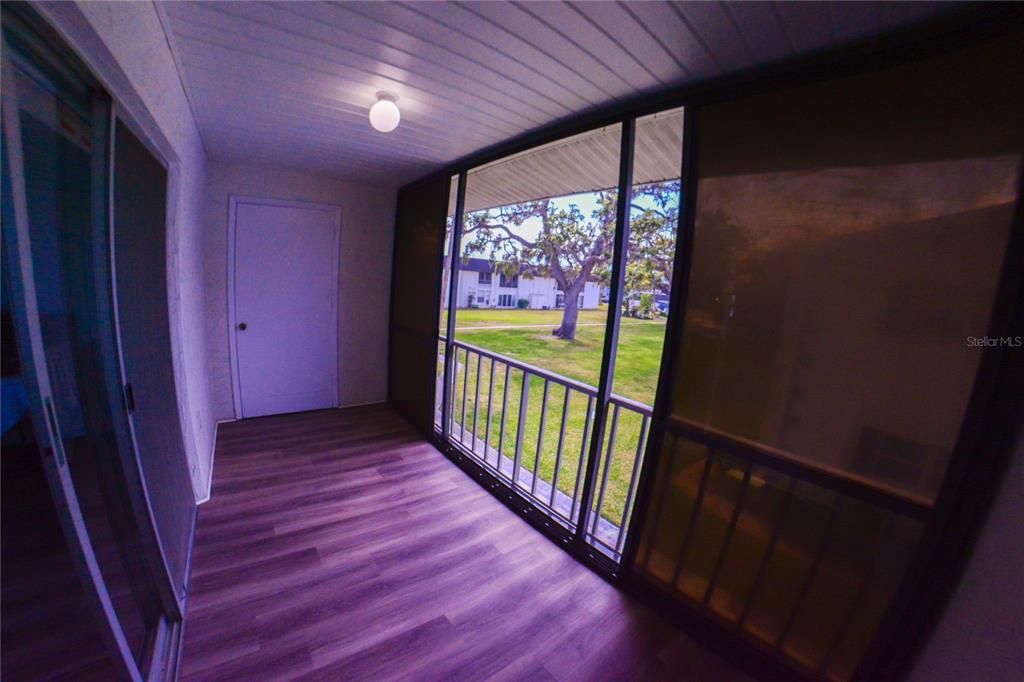 For Sale: $79,900 (1 beds, 1 baths, 760 Square Feet)