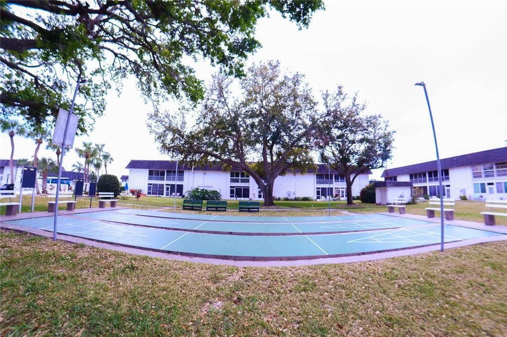 For Sale: $79,900 (1 beds, 1 baths, 760 Square Feet)