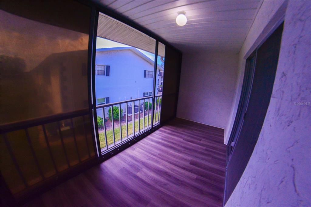 For Sale: $79,900 (1 beds, 1 baths, 760 Square Feet)