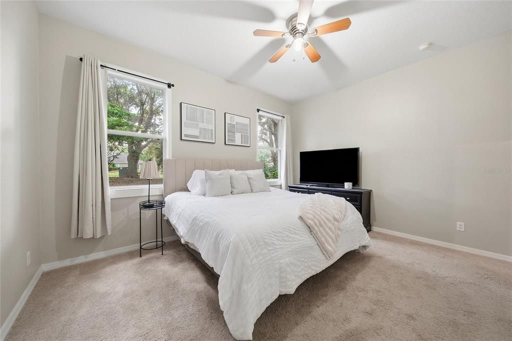 For Sale: $339,900 (3 beds, 2 baths, 1296 Square Feet)