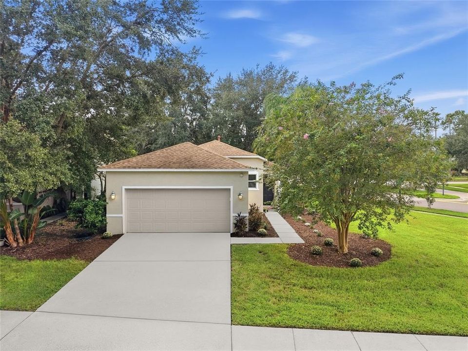 For Sale: $339,900 (3 beds, 2 baths, 1296 Square Feet)