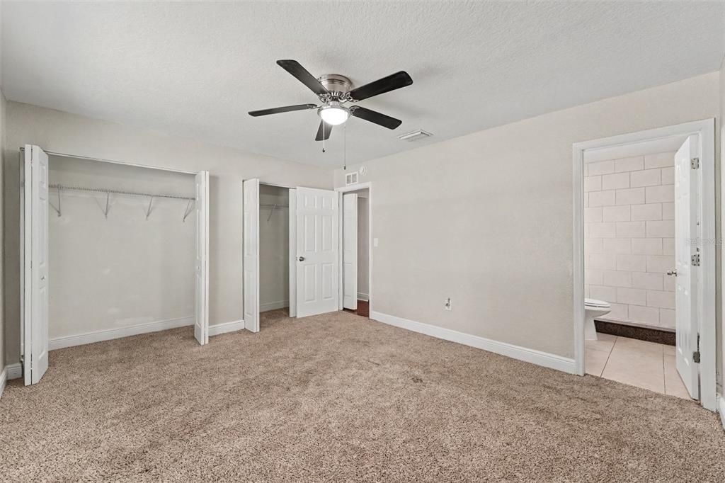 For Sale: $294,900 (4 beds, 2 baths, 1670 Square Feet)
