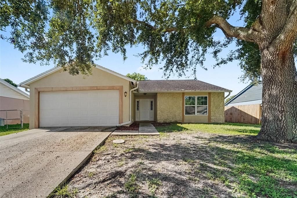For Sale: $294,900 (4 beds, 2 baths, 1670 Square Feet)
