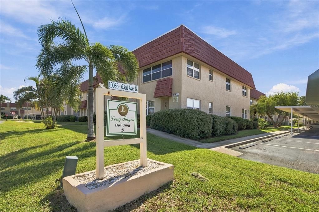 For Sale: $129,999 (2 beds, 2 baths, 1185 Square Feet)