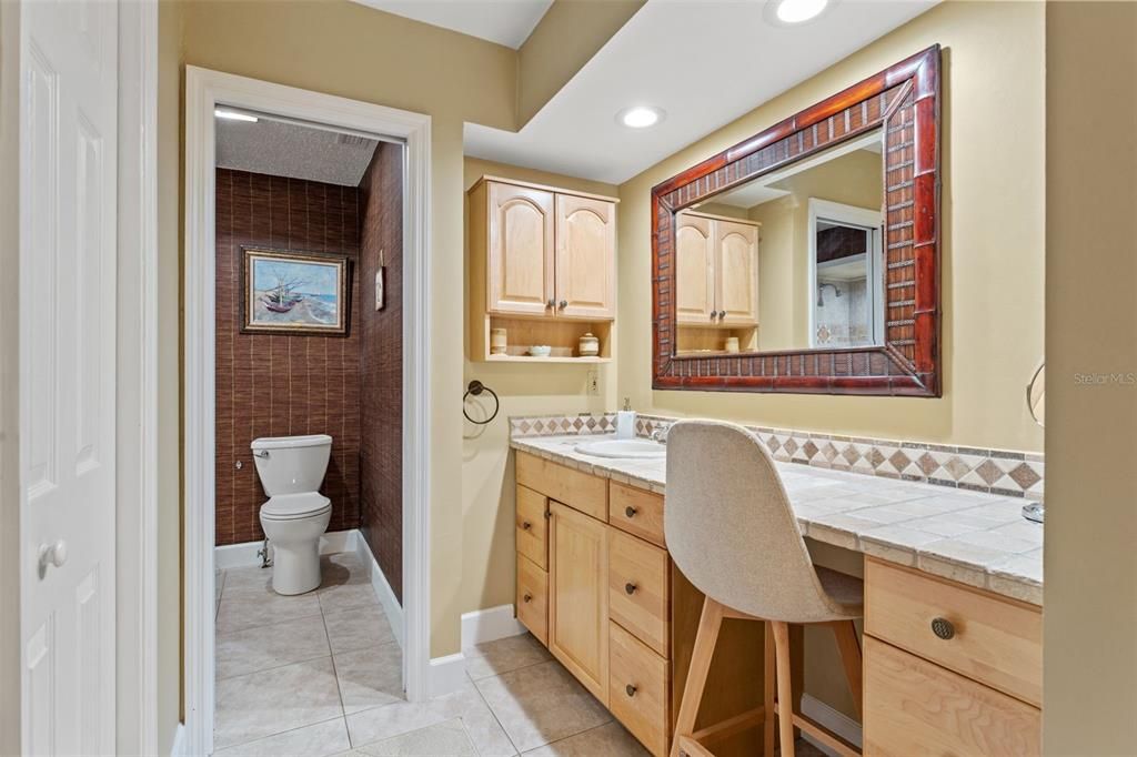 For Sale: $290,000 (2 beds, 2 baths, 1339 Square Feet)