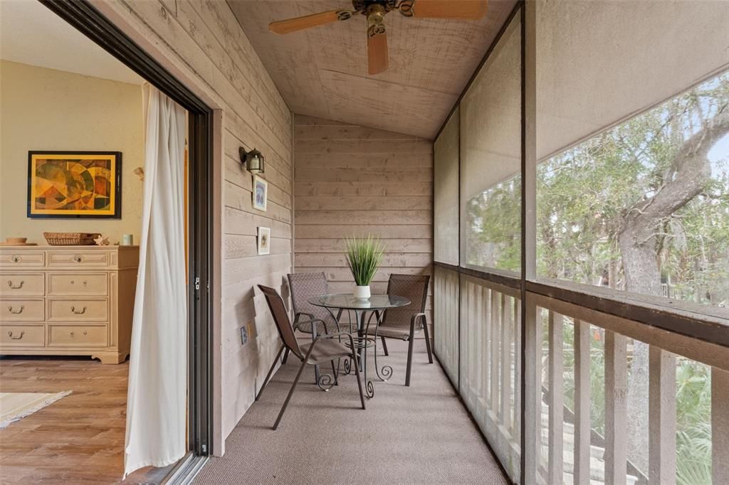 For Sale: $290,000 (2 beds, 2 baths, 1339 Square Feet)