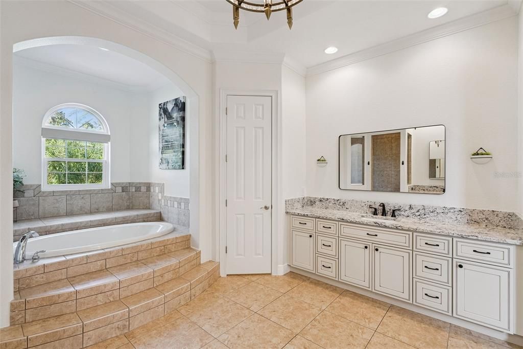 For Sale: $1,849,000 (4 beds, 4 baths, 4604 Square Feet)