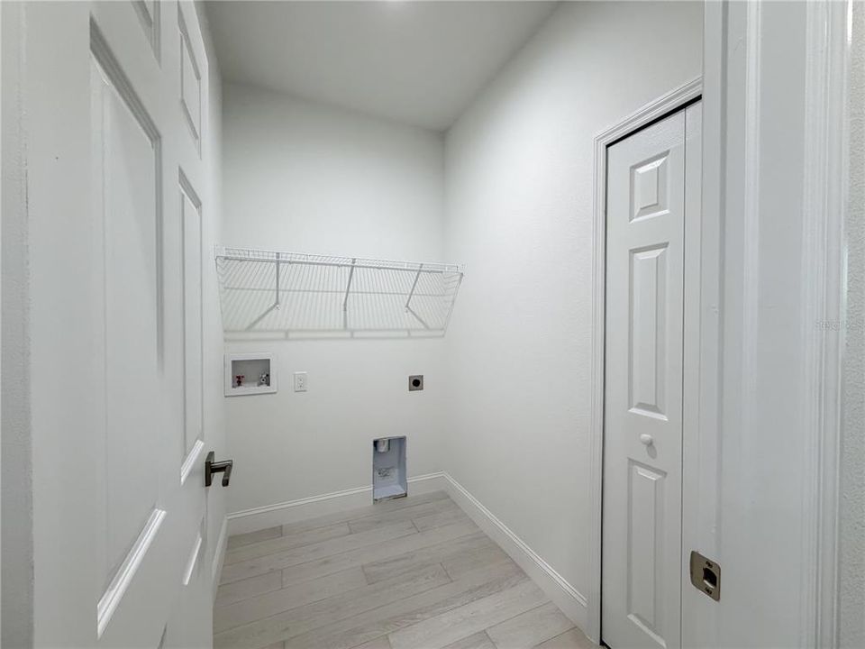 En Venta: $410,000 (3 camas, 2 baños, 1388 Pies cuadrados)