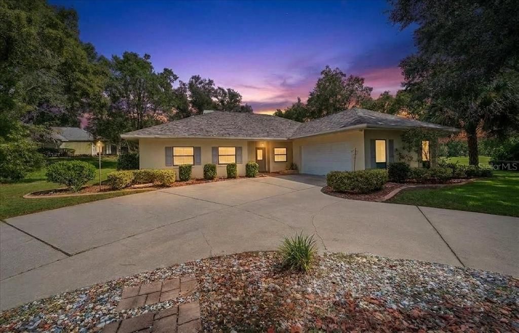 For Rent: $3,400 (3 beds, 2 baths, 2350 Square Feet)