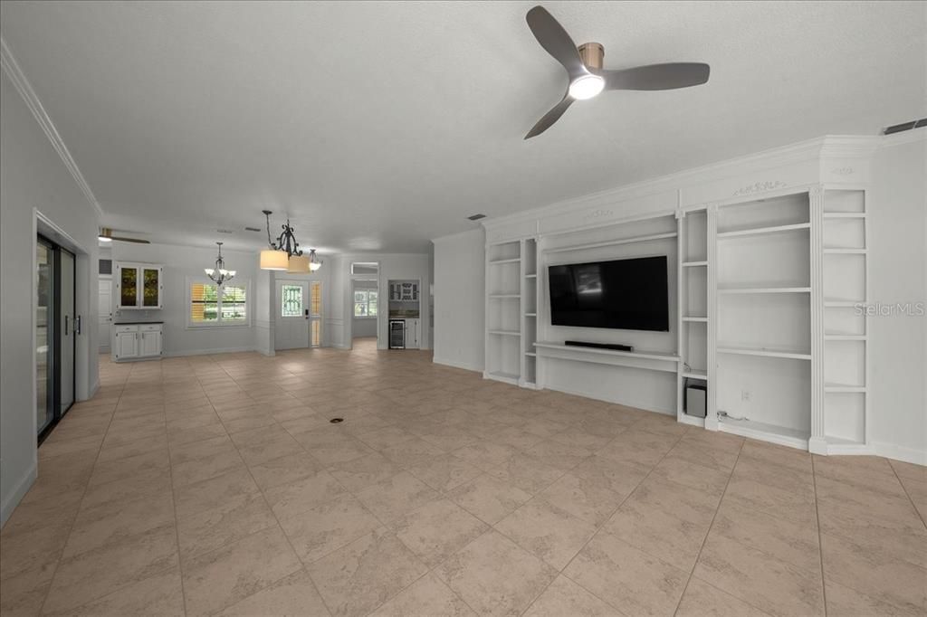 For Rent: $3,400 (3 beds, 2 baths, 2350 Square Feet)