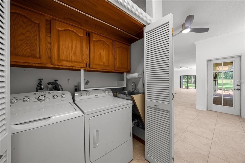 For Rent: $3,400 (3 beds, 2 baths, 2350 Square Feet)