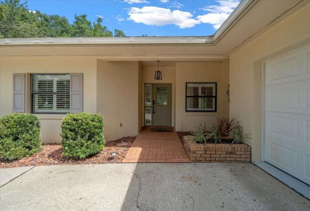For Rent: $3,400 (3 beds, 2 baths, 2350 Square Feet)