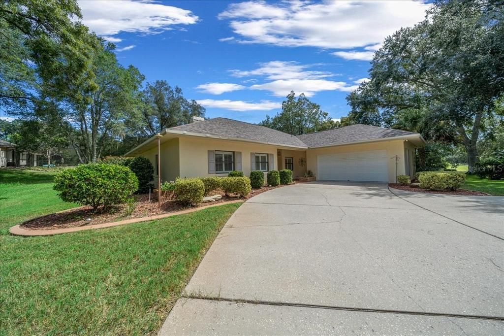 For Rent: $3,400 (3 beds, 2 baths, 2350 Square Feet)