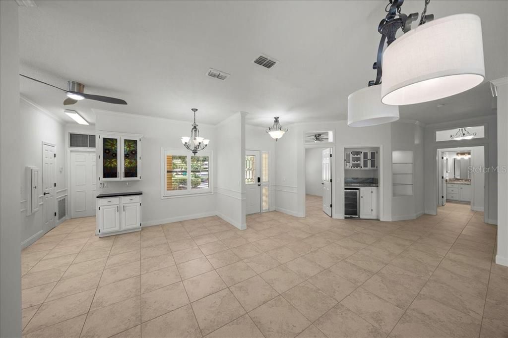 For Rent: $3,400 (3 beds, 2 baths, 2350 Square Feet)