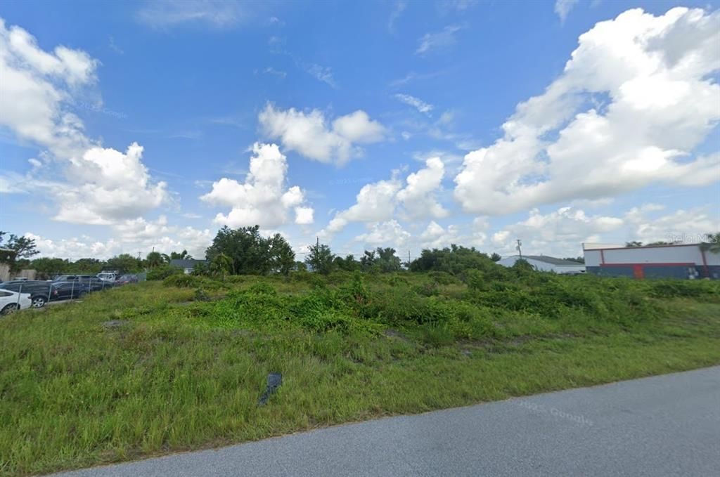 На продажу: $34,900 (0.07 acres)