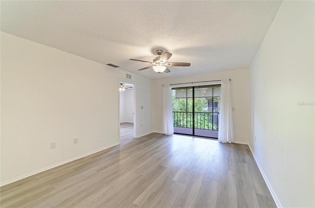 В аренду: $1,650 (2 спален, 2 ванн, 914 Квадратных фут)