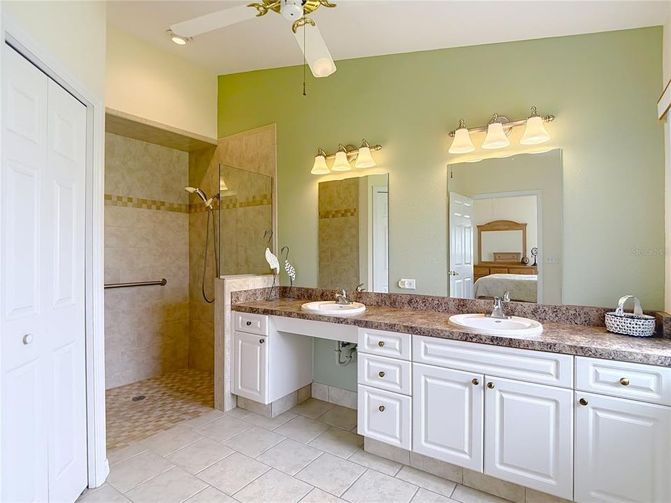 For Sale: $314,900 (3 beds, 2 baths, 1587 Square Feet)