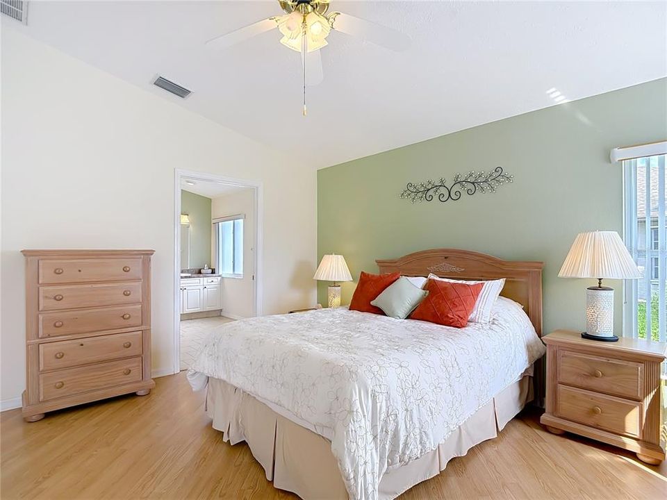 For Sale: $314,900 (3 beds, 2 baths, 1587 Square Feet)