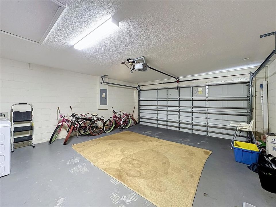 For Sale: $369,000 (4 beds, 3 baths, 1542 Square Feet)